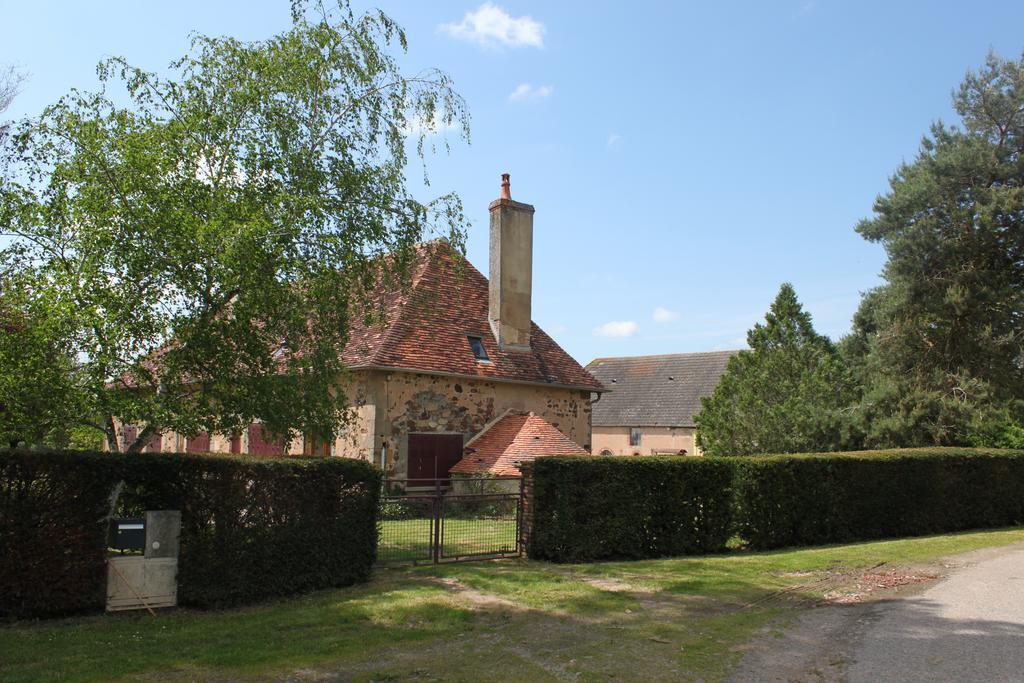 La Grande Maison De Pont Lung Ygrande Buitenkant foto